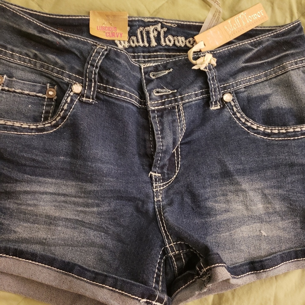 Wallflower shorts